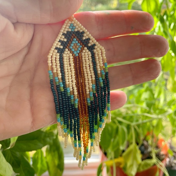 New Indigenous Beaded Dangle Earrings - Picture 3 of 4
